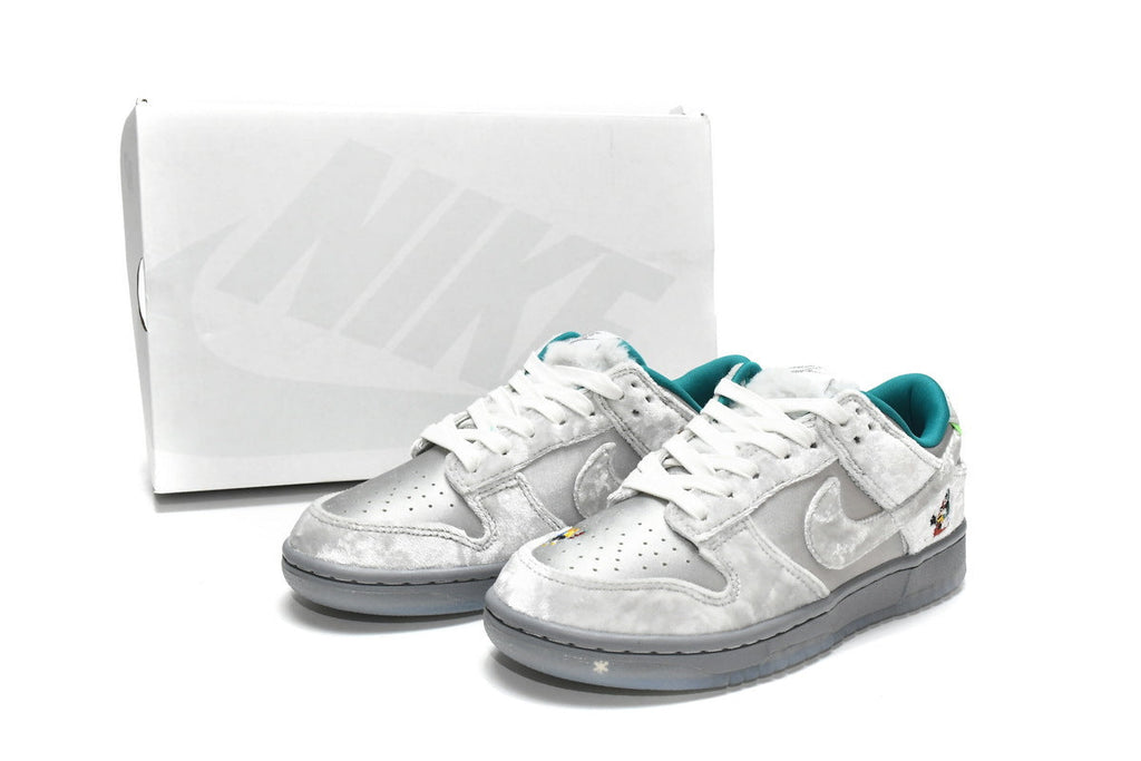 Nike SB Dunk Low Ice Reps Sneaker DO2326-001